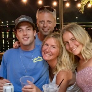 Meet your Posher, Angela